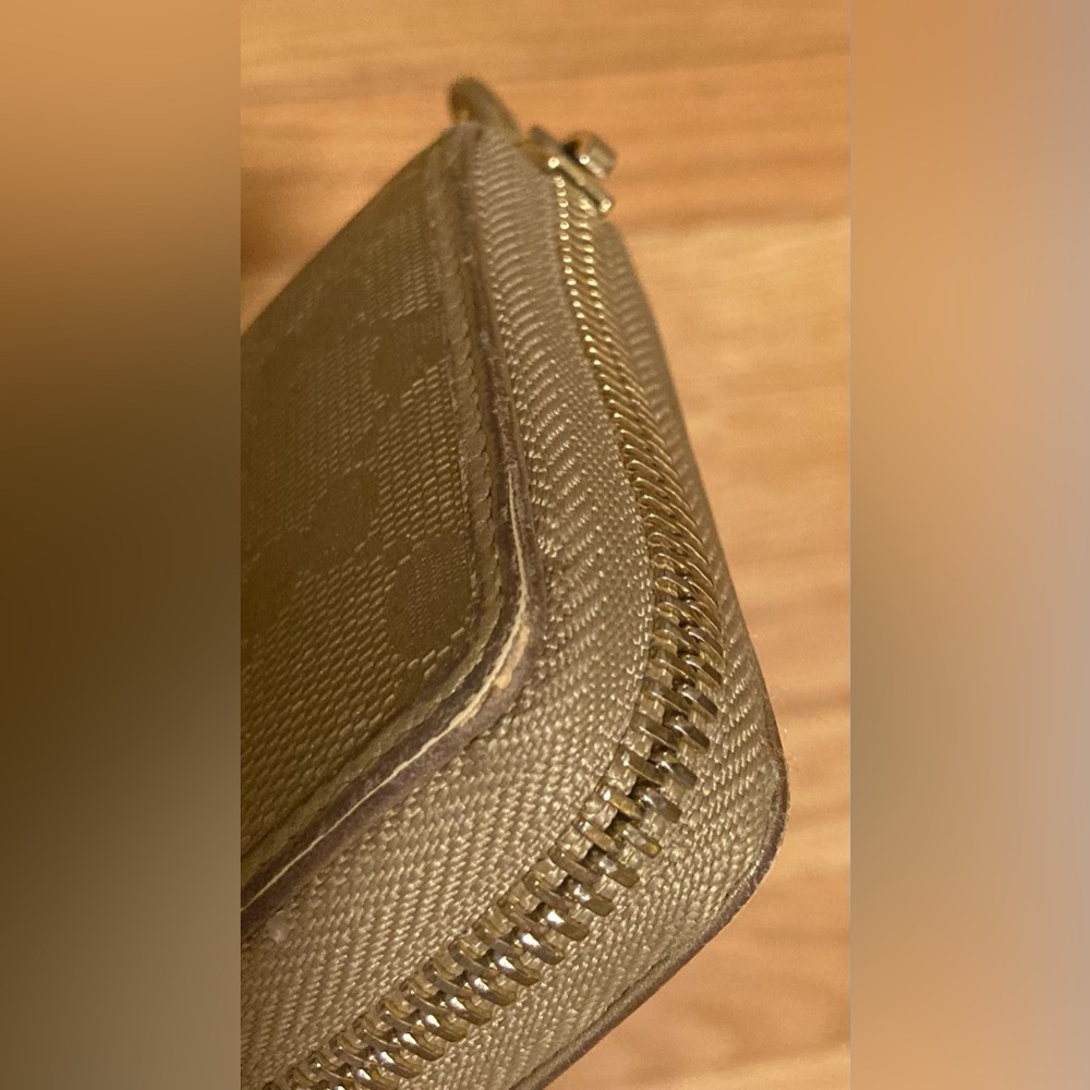 Gucci GG Imprime Metallic Gold Zip Around Wallet EUC!!! - Picture 12 of 16
